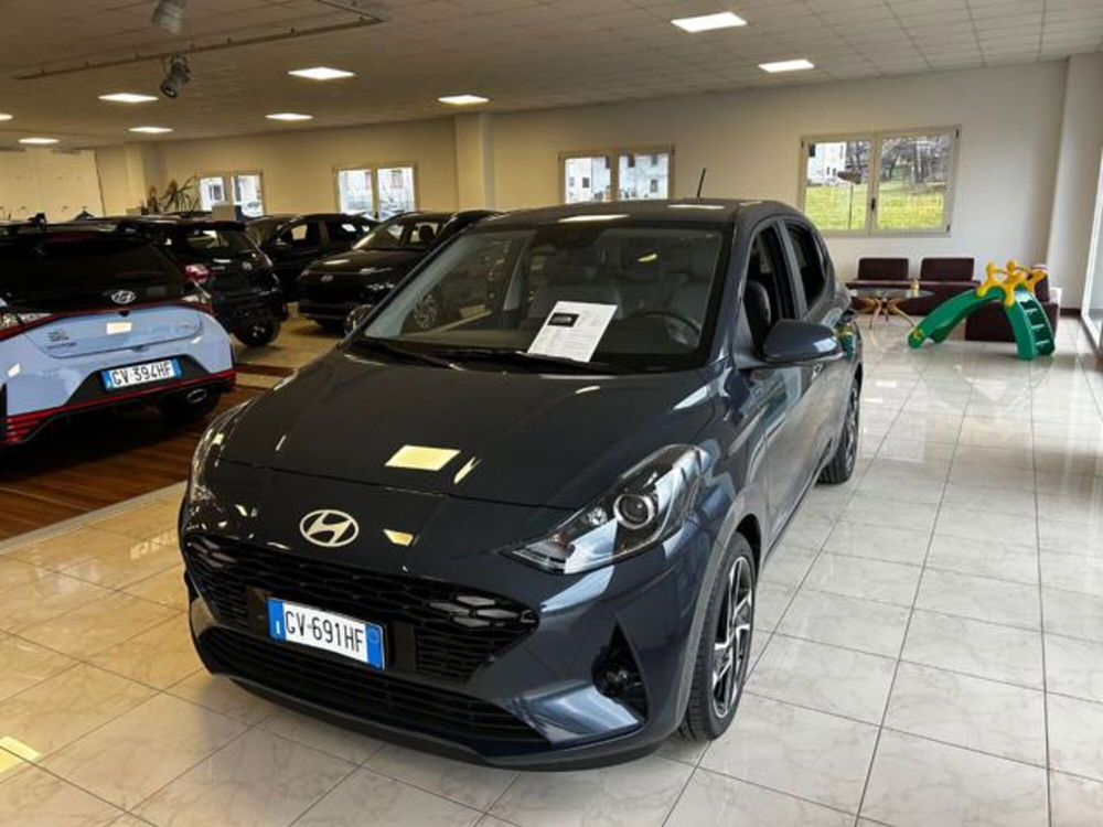 Hyundai i10 nuova a Verbano Cusio Ossola (2)