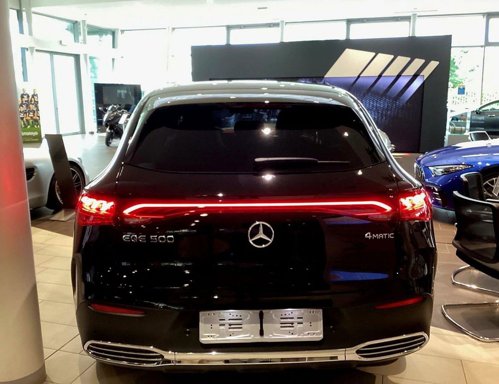 Mercedes-Benz EQE SUV usata a Bari (3)