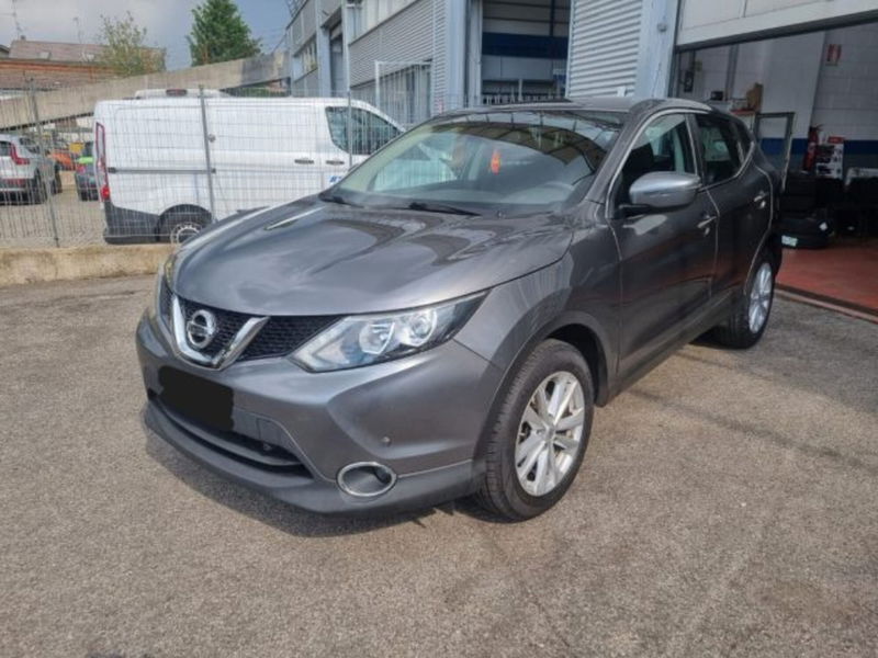 Nissan Qashqai 1.2 DIG-T 360  del 2015 usata a Bovisio-Masciago