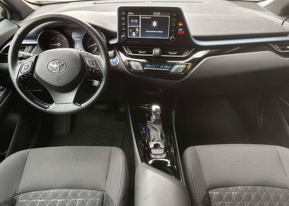 Toyota Toyota C-HR usata a Lecco (12)