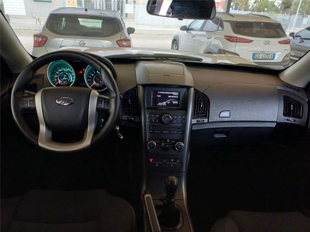 Mahindra XUV500 usata a Bari (11)