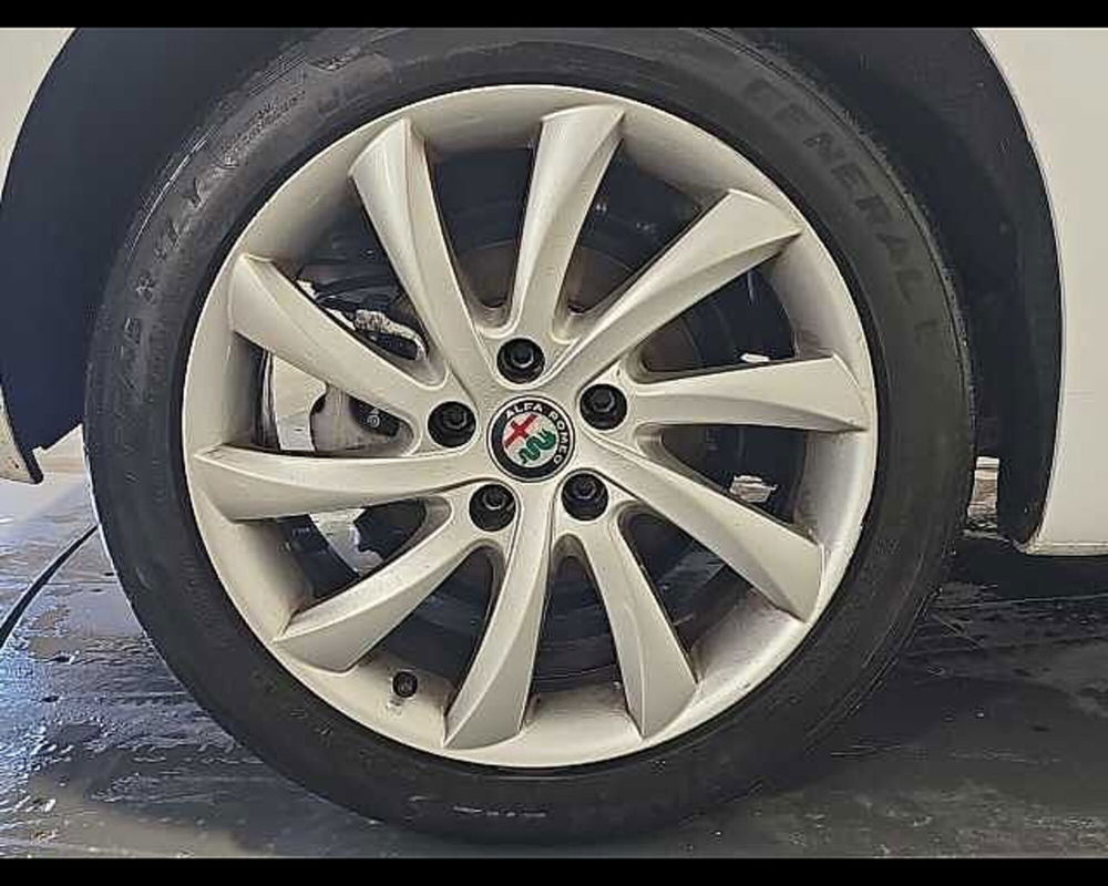 Alfa Romeo Giulietta usata a Roma (11)