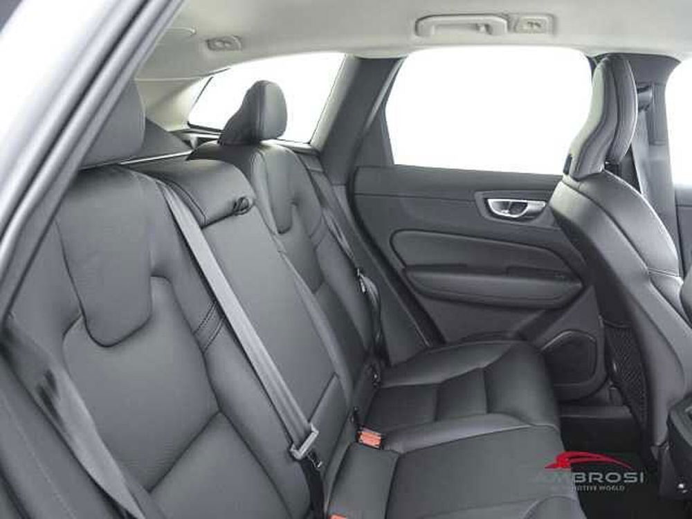 Volvo XC60 usata a Viterbo (11)