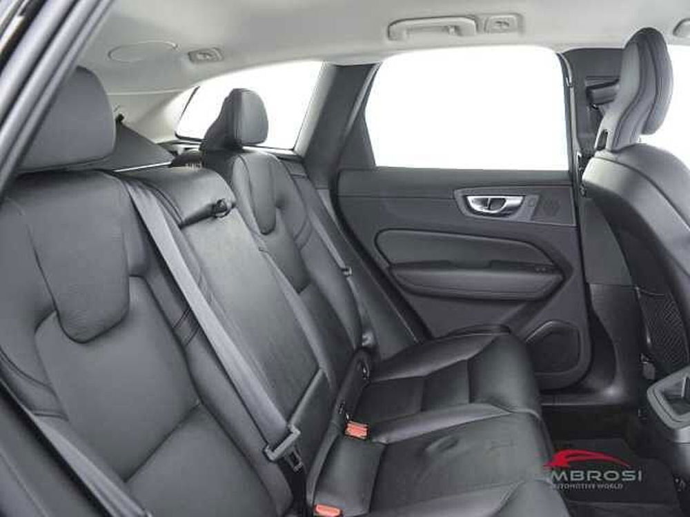 Volvo XC60 usata a Viterbo (11)