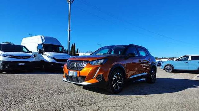 Peugeot 2008 PureTech 100 S&amp;S Allure  del 2020 usata a Empoli