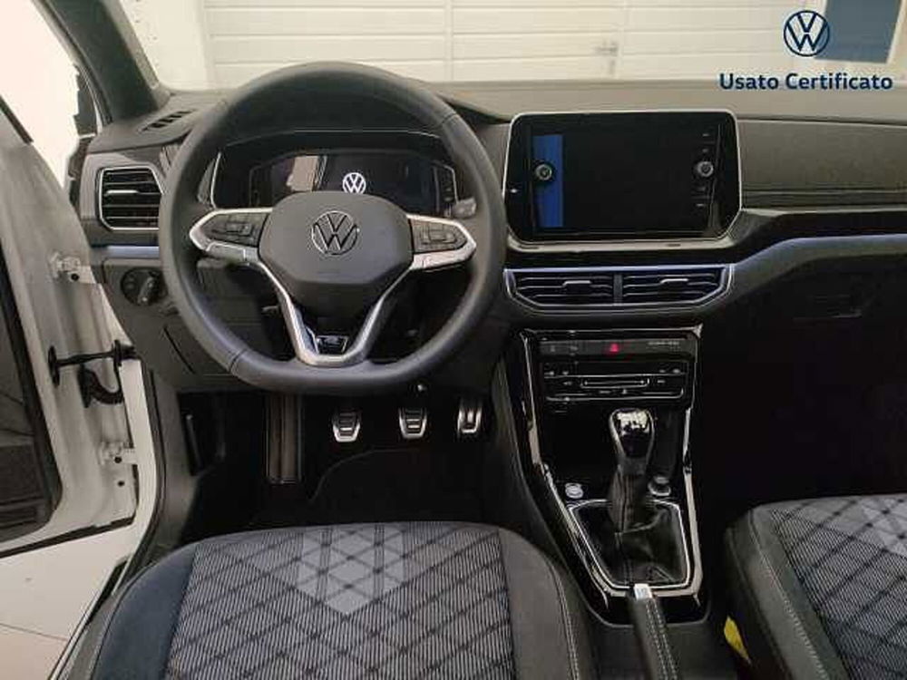 Volkswagen T-Cross nuova a Varese (15)