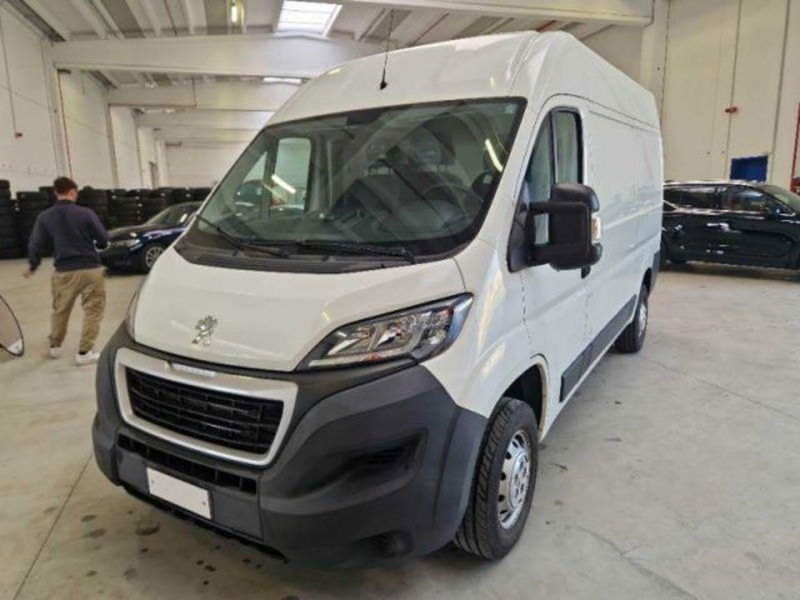 Peugeot Boxer Furgone 335 2.0 BlueHDi 130CV PM-TM Furgone del 2019 usata a Castenaso