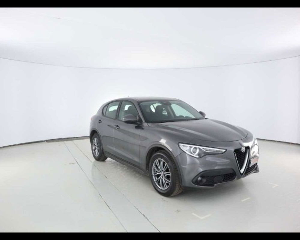 Alfa Romeo Stelvio usata a Bologna (8)