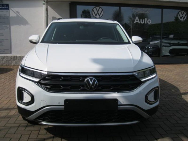 Volkswagen T-Roc 1.0 TSI Life del 2023 usata a Lentate sul Seveso