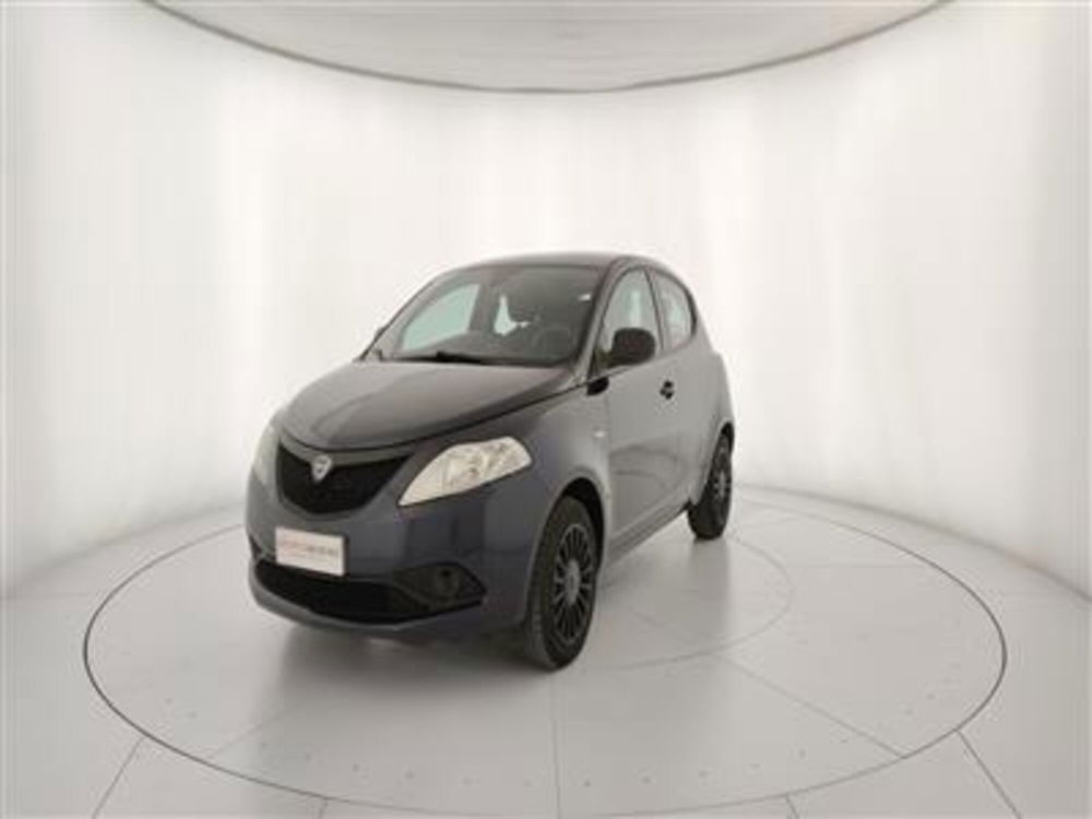 Lancia Ypsilon usata a Bari