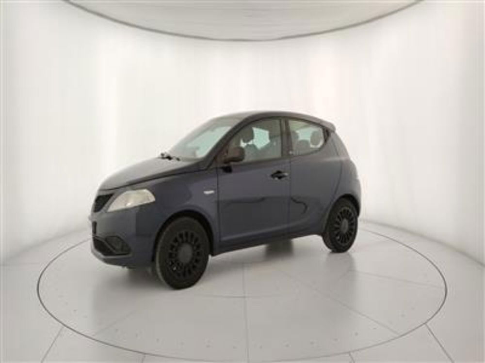 Lancia Ypsilon usata a Bari (2)