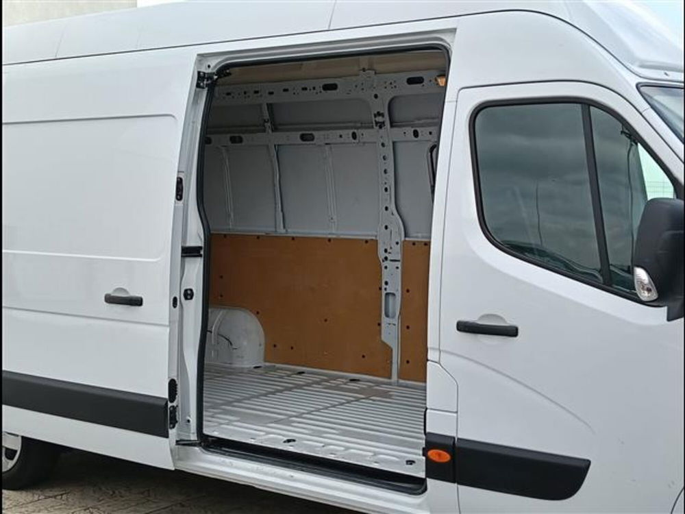 Renault Master Furgone usata a Brindisi (4)