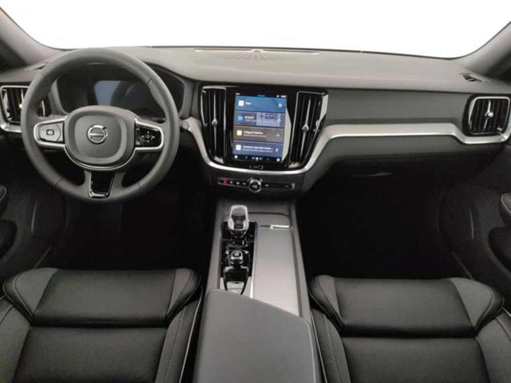 Volvo V60 nuova a Modena (17)