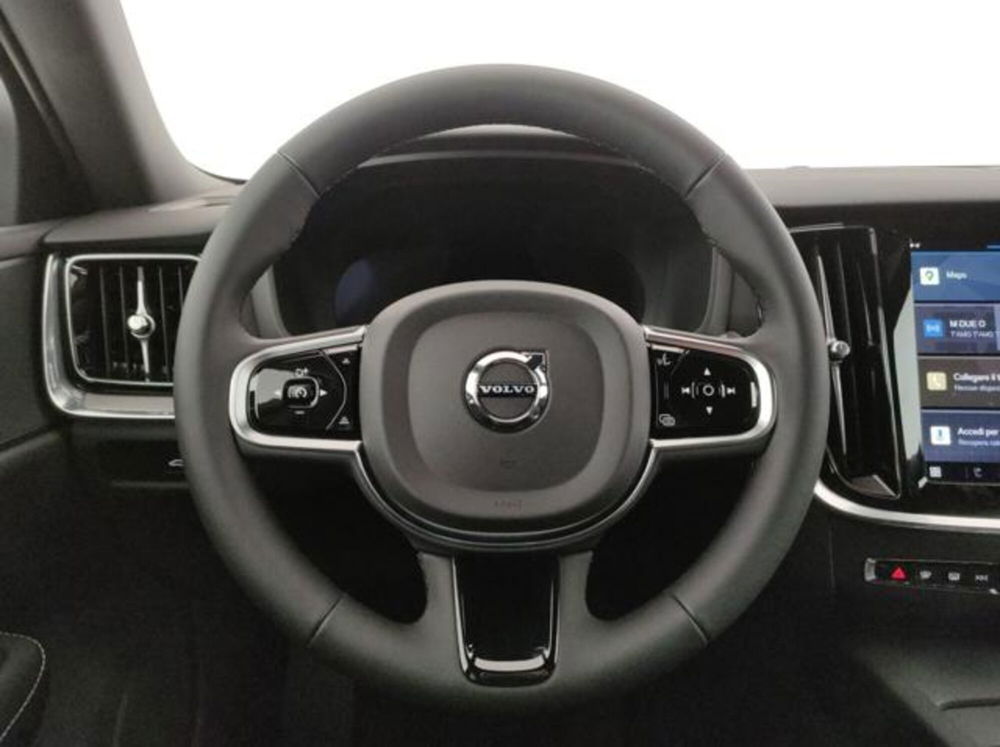 Volvo V60 nuova a Modena (18)