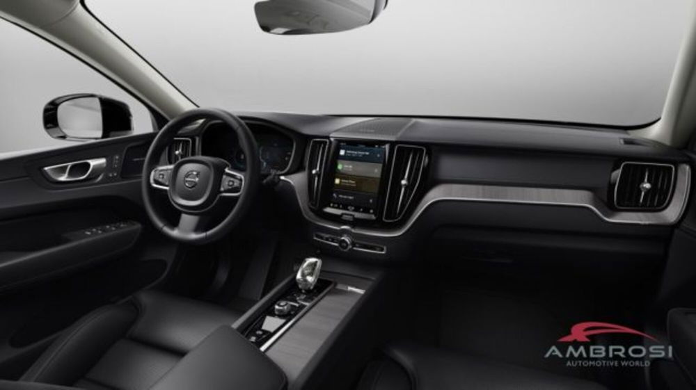 Volvo XC60 nuova a Perugia (9)