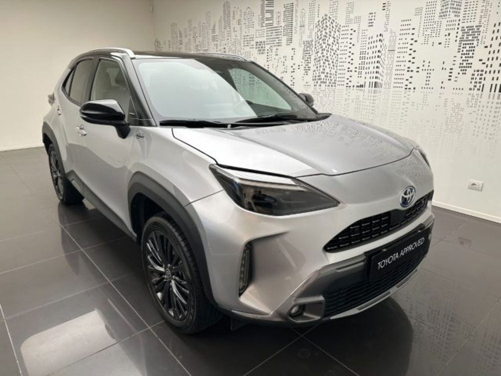 Toyota Yaris Cross nuova a Cuneo (3)