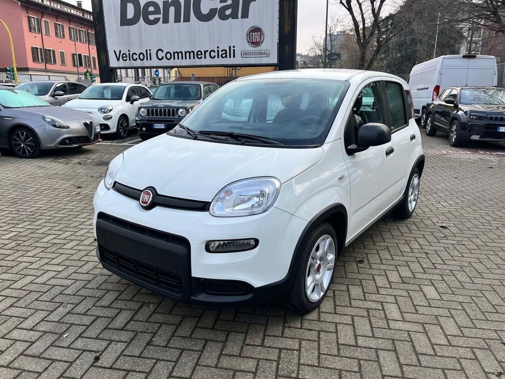 Fiat Panda Cross nuova a Milano