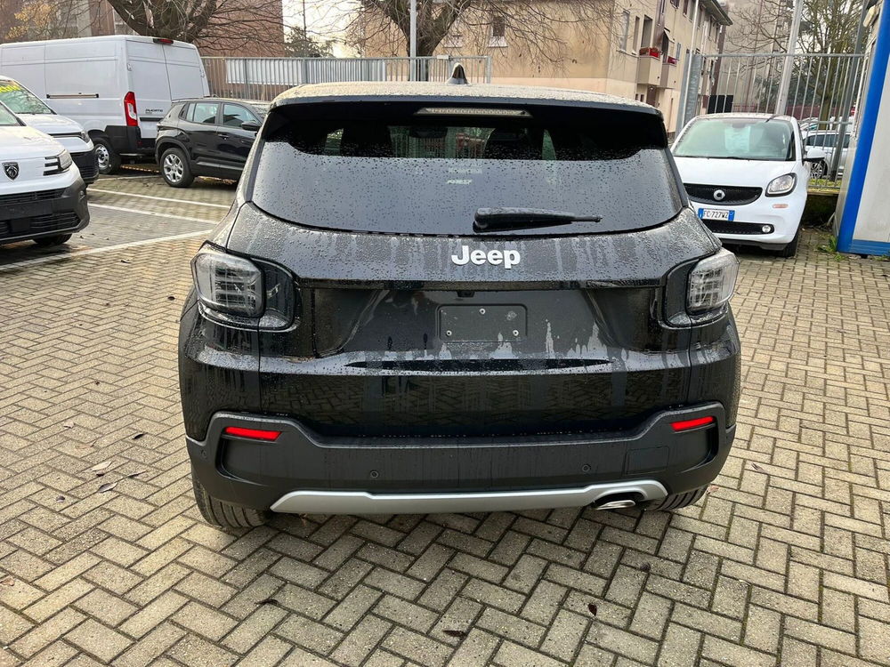 Jeep Avenger nuova a Milano (8)