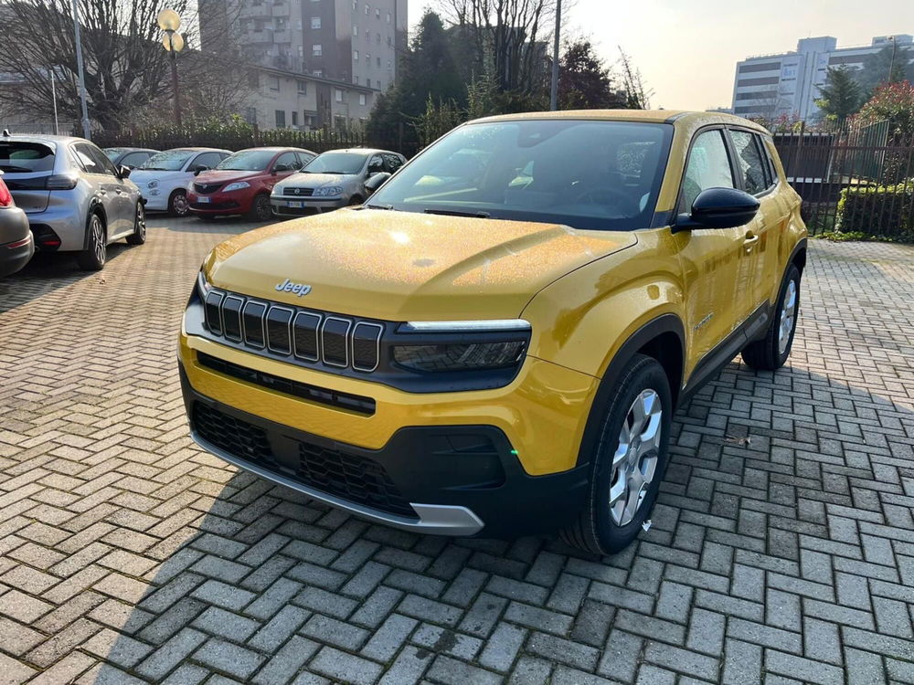 Jeep Avenger nuova a Milano