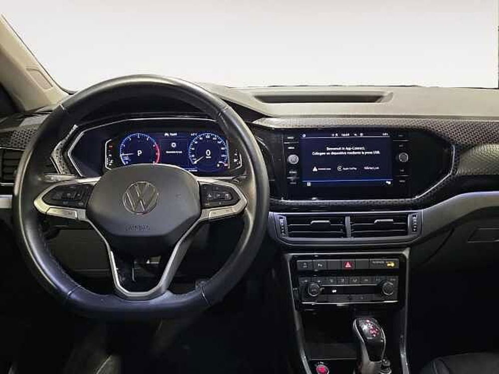 Volkswagen T-Cross usata a Lecco (9)