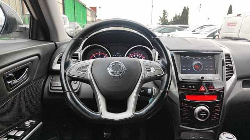 Ssangyong Tivoli usata a Firenze (15)