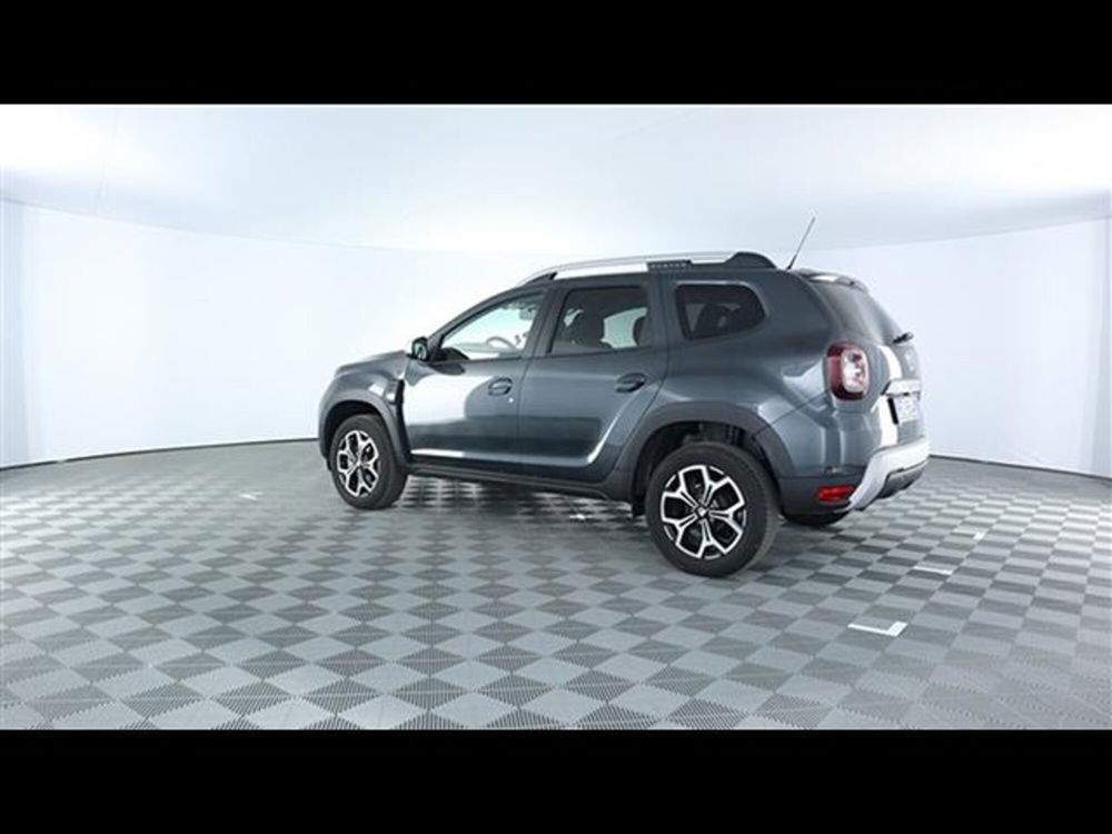 Dacia Duster usata a Piacenza (13)