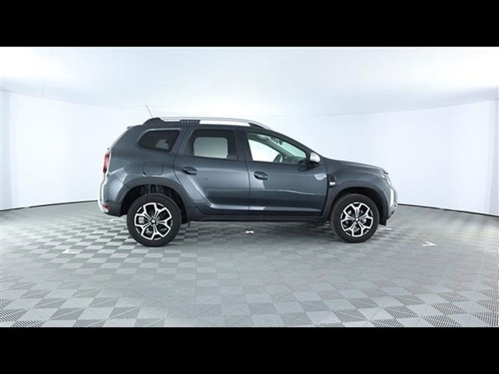 Dacia Duster usata a Piacenza (15)