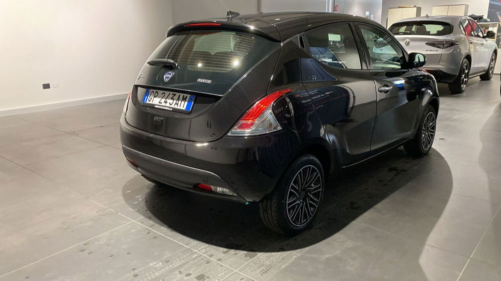 Lancia Ypsilon usata a Bergamo (4)