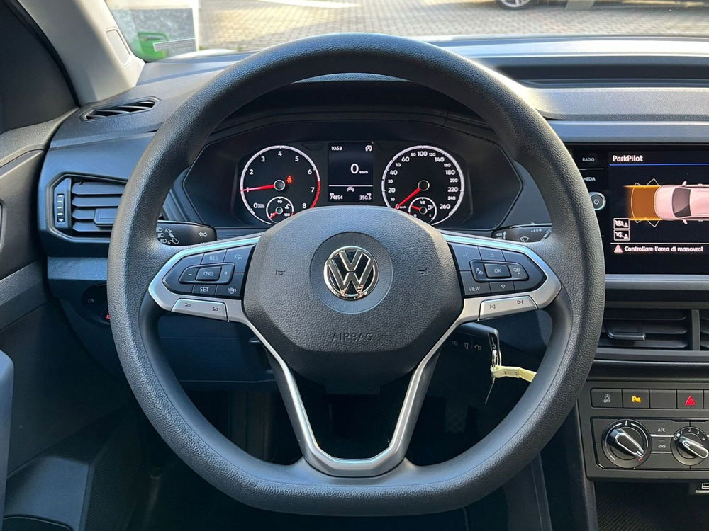 Volkswagen T-Cross usata a Varese (13)