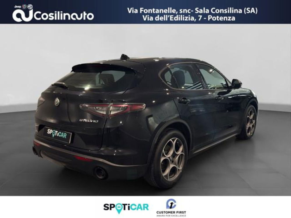 Alfa Romeo Stelvio usata a Salerno (5)