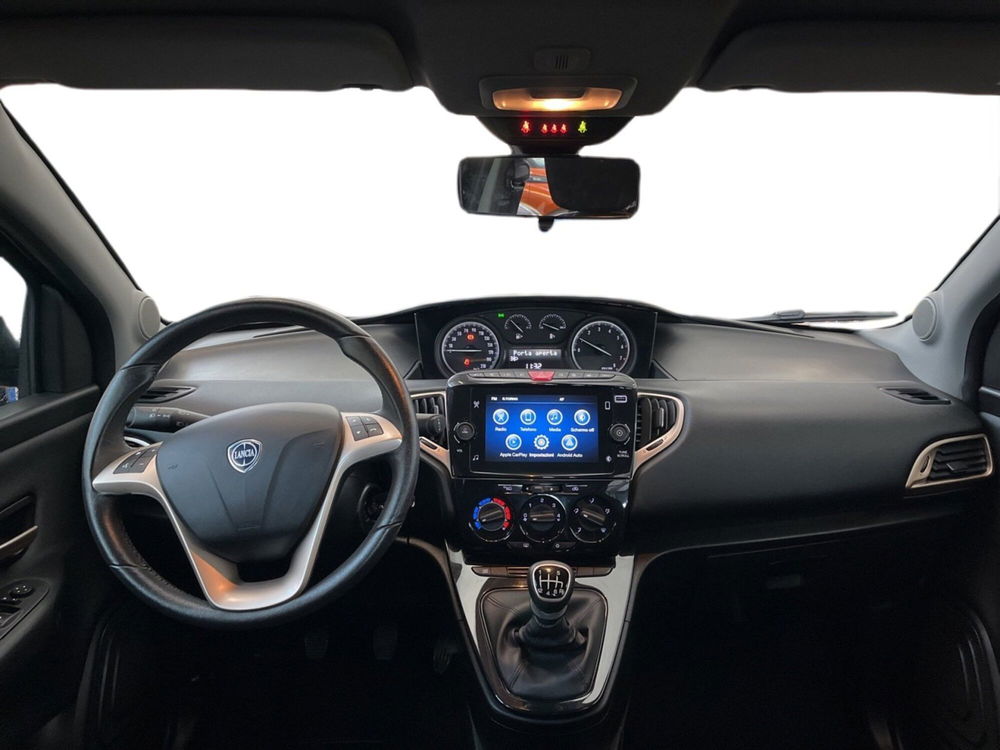 Lancia Ypsilon usata a Torino (14)