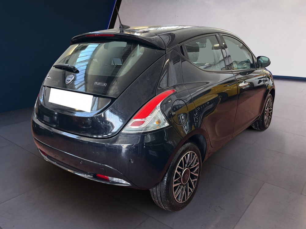 Lancia Ypsilon usata a Torino (4)