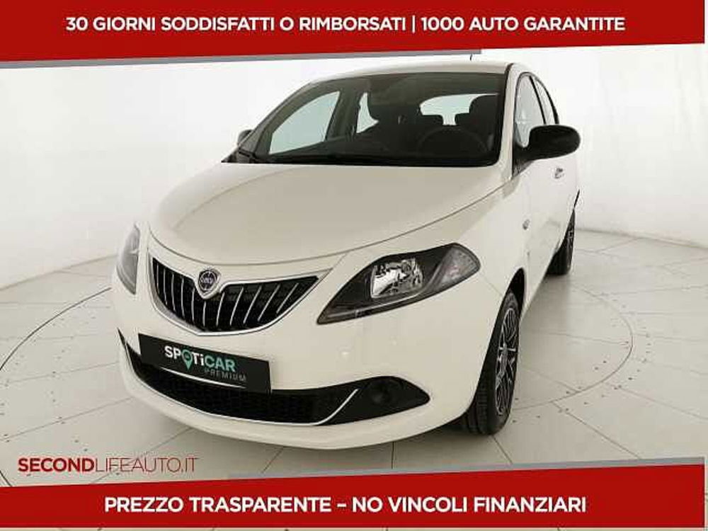 Lancia Ypsilon nuova a Chieti (17)