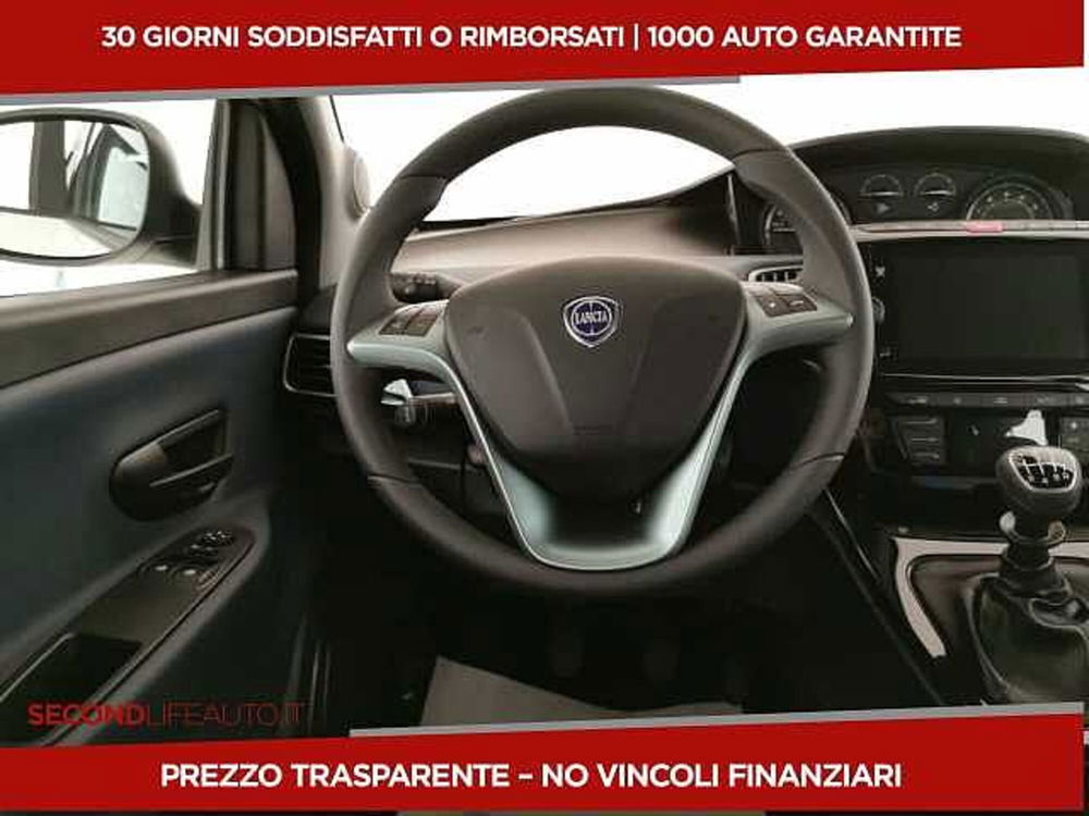 Lancia Ypsilon nuova a Chieti (9)