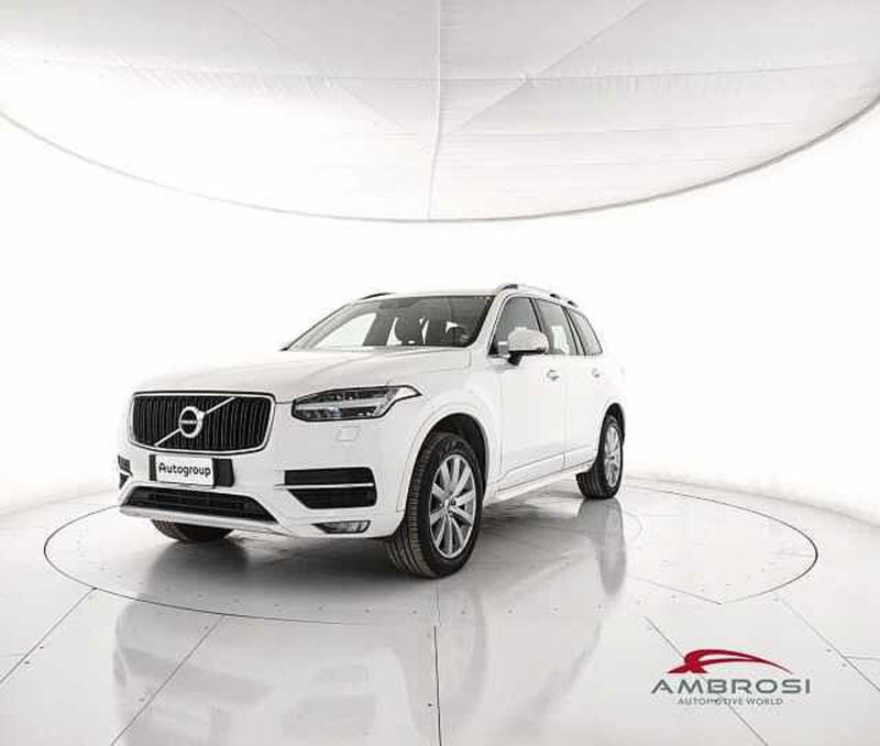 Volvo XC90 D5 AWD Geartronic Momentum  del 2018 usata a Corciano