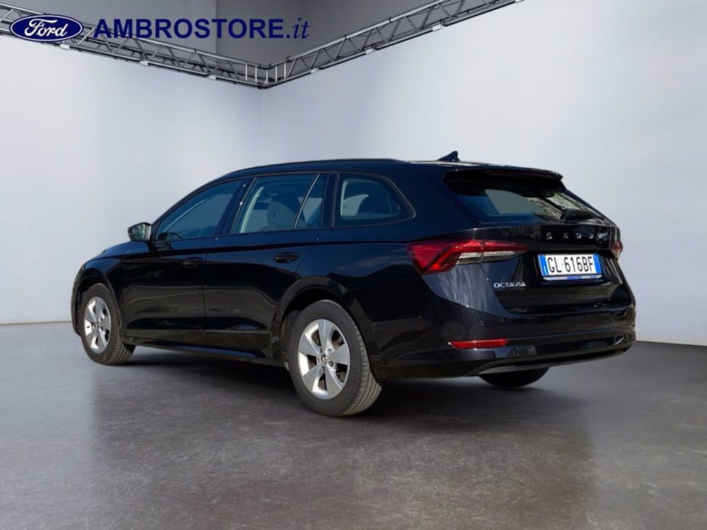 Skoda Octavia Station Wagon usata a Milano (7)