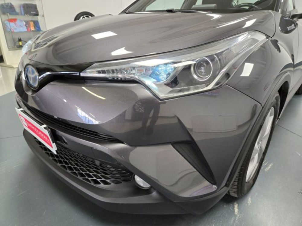 Toyota Toyota C-HR usata a Brescia (19)