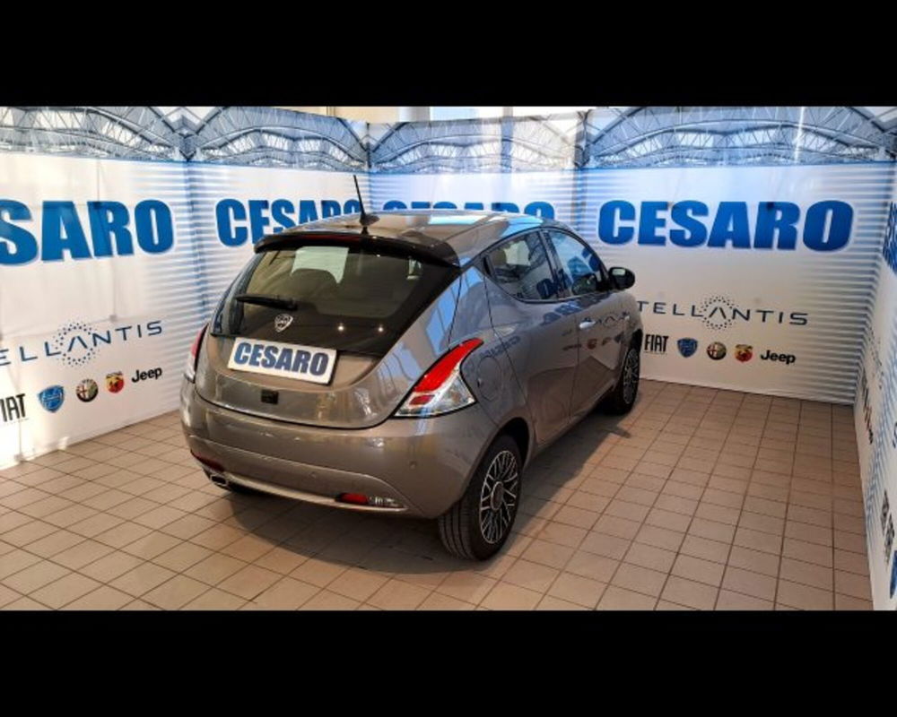 Lancia Ypsilon usata a Aosta (4)