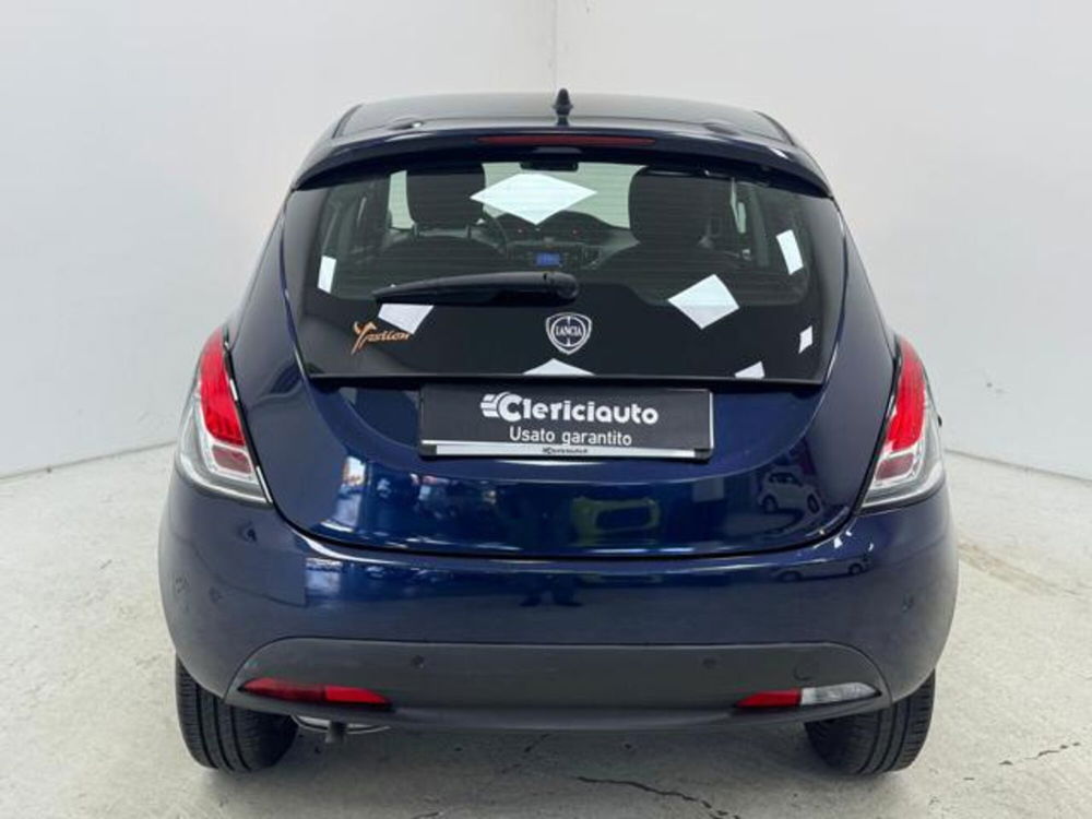 Lancia Ypsilon usata a Como (7)