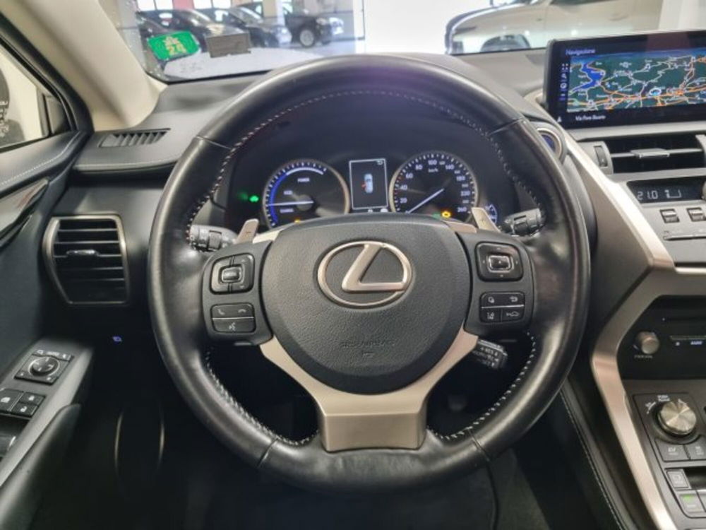 Lexus NX usata a Brescia (13)