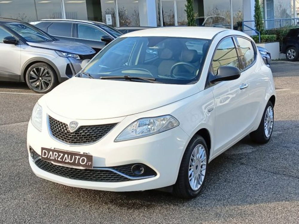 Lancia Ypsilon nuova a Brescia