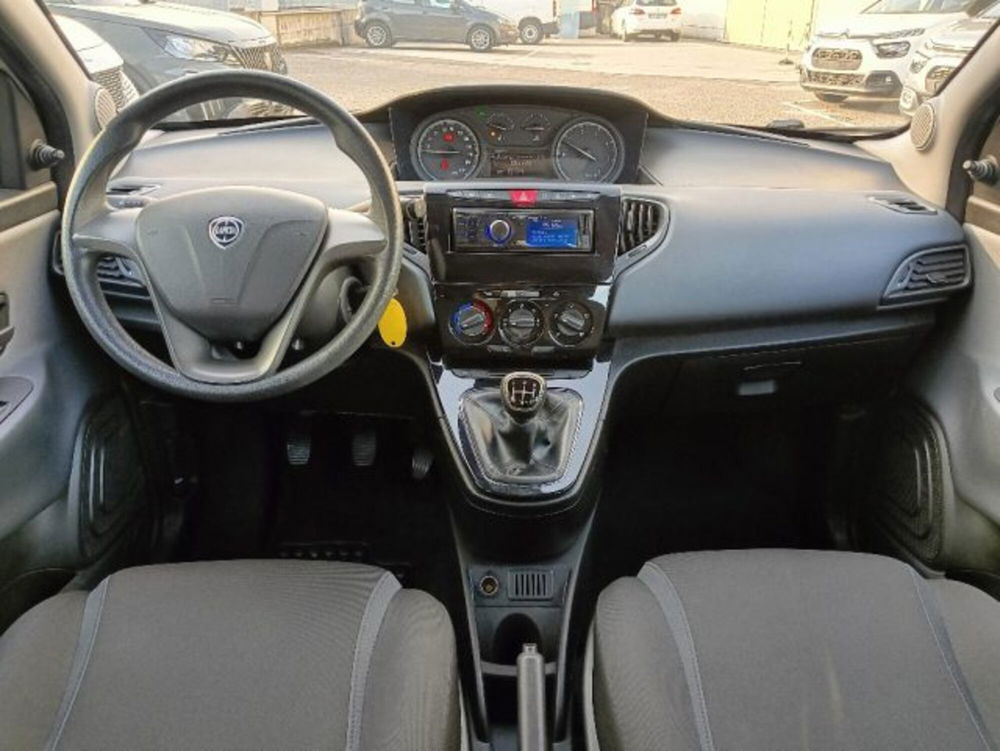 Lancia Ypsilon nuova a Brescia (12)