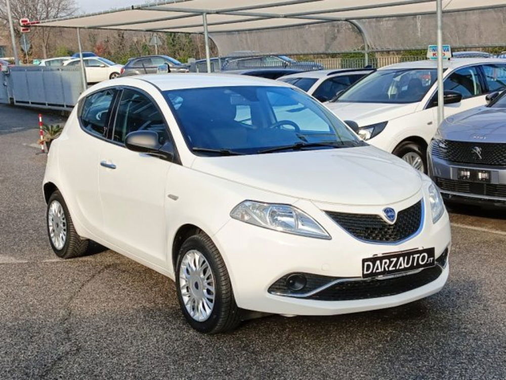 Lancia Ypsilon nuova a Brescia (3)