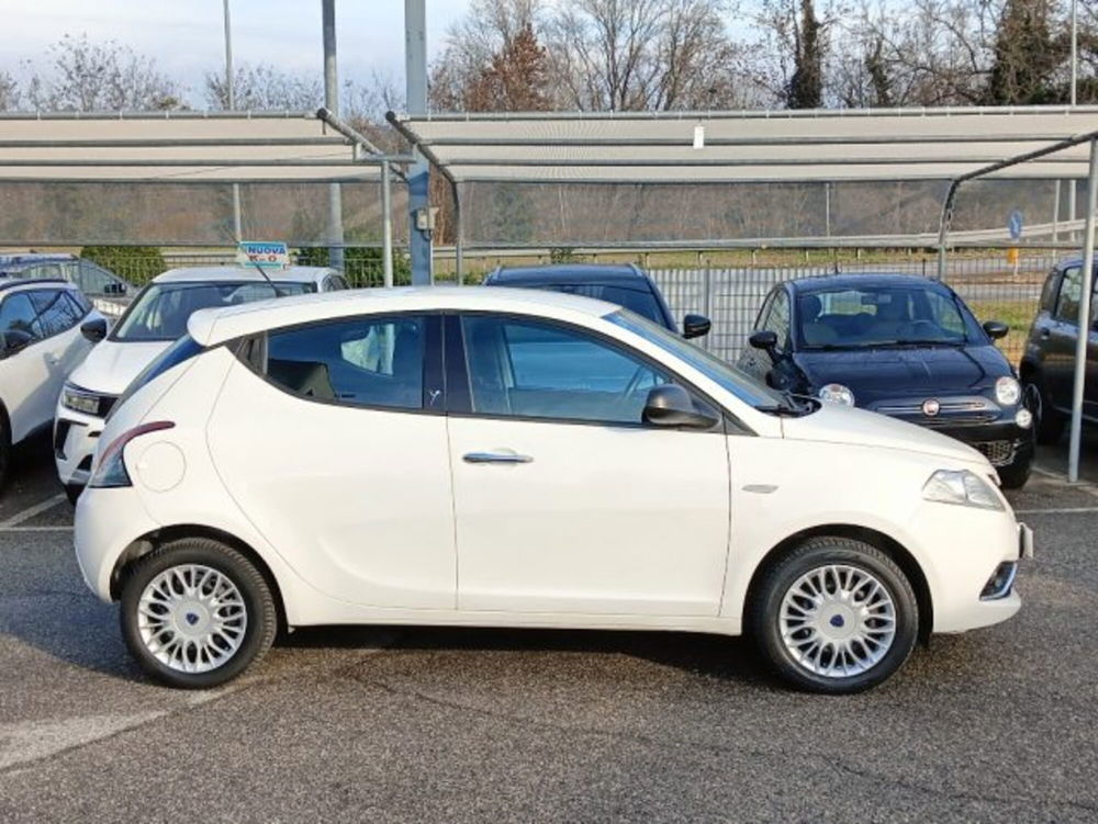 Lancia Ypsilon nuova a Brescia (4)