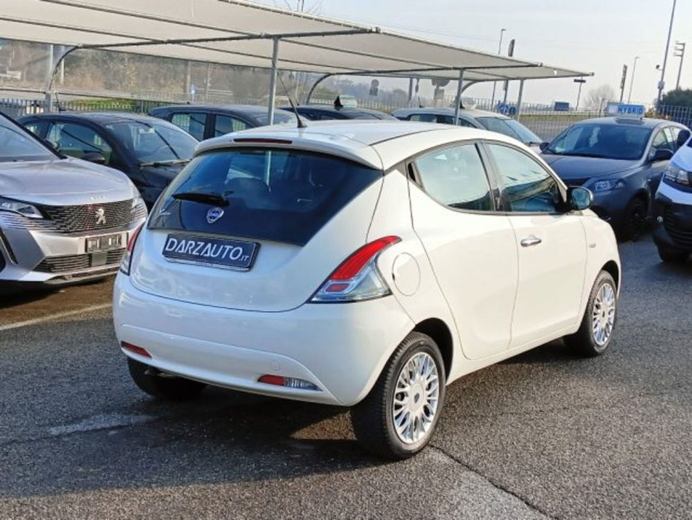 Lancia Ypsilon nuova a Brescia (5)