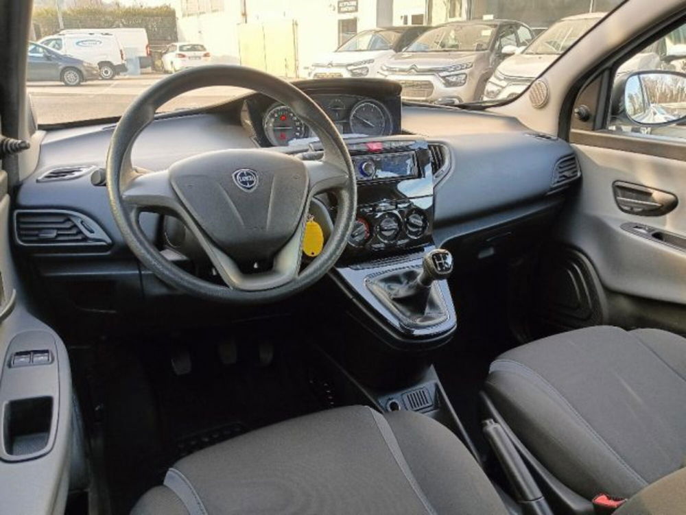 Lancia Ypsilon nuova a Brescia (6)