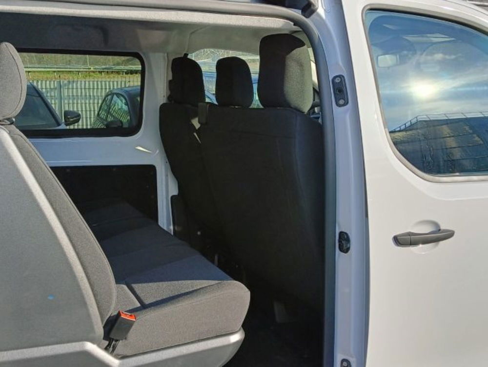 Opel Vivaro Furgone nuova a Brescia (12)