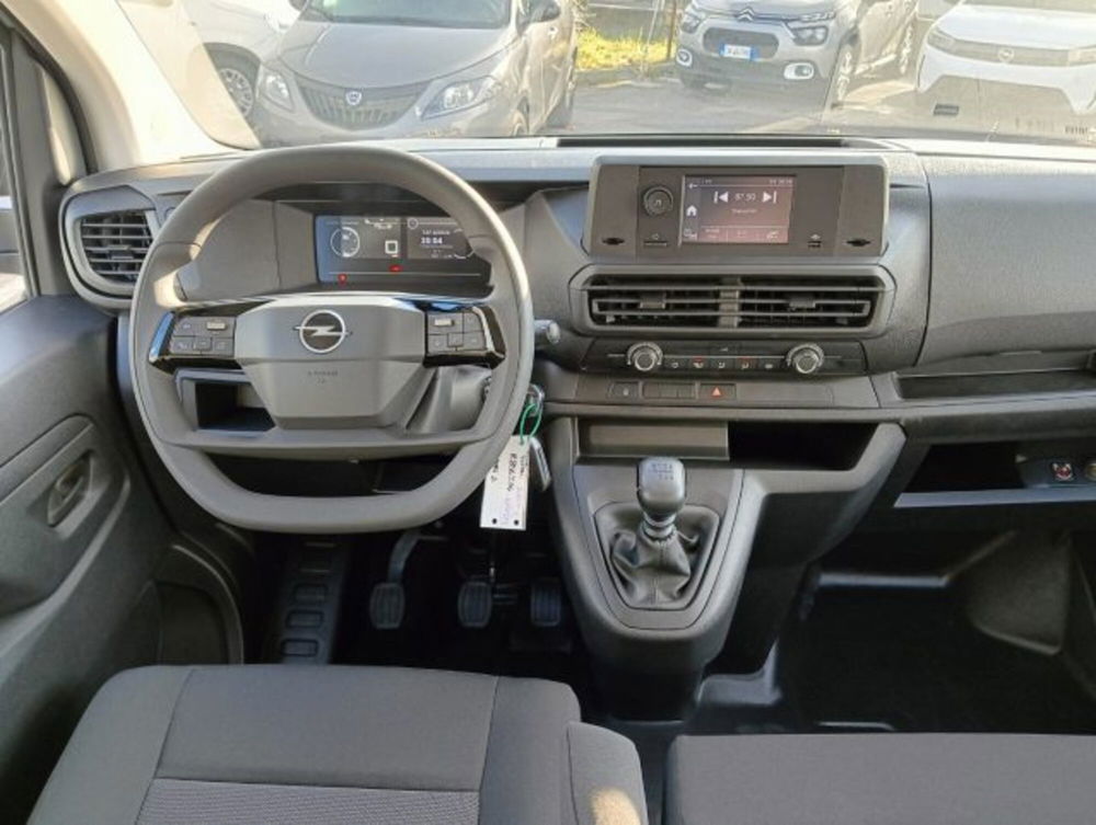 Opel Vivaro Furgone nuova a Brescia (13)