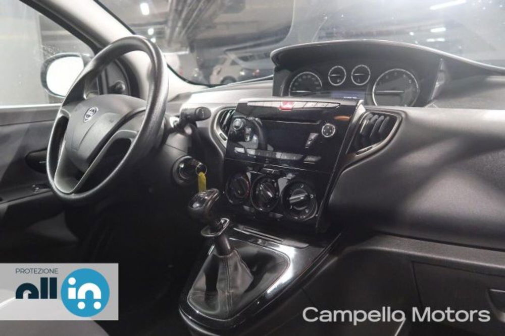 Lancia Ypsilon usata a Venezia (13)