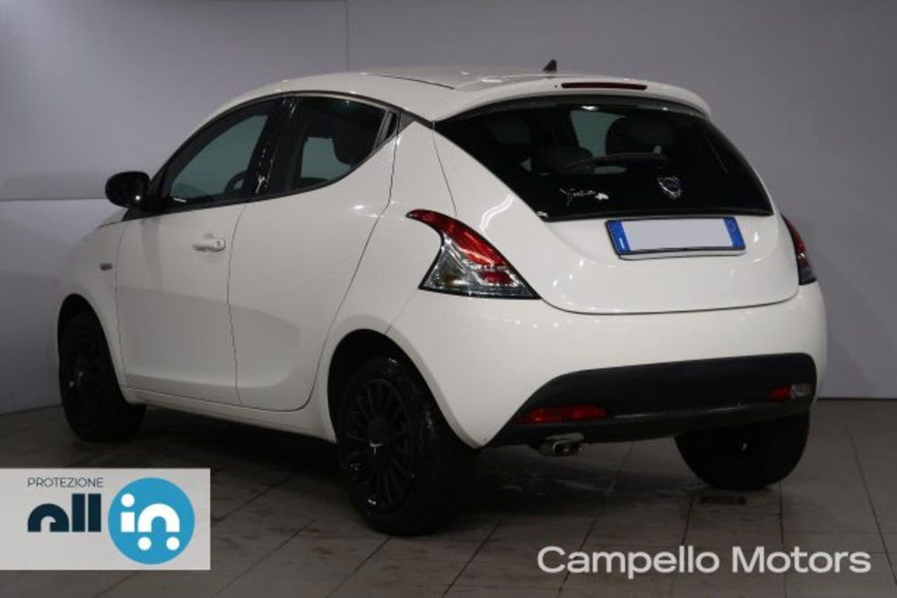 Lancia Ypsilon usata a Venezia (3)